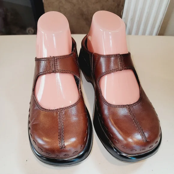 DANSKO MADORI Brown Vegan Leather Slide On Elastic Strap Clogs Sz 7.5/8 - Picture 3 of 12